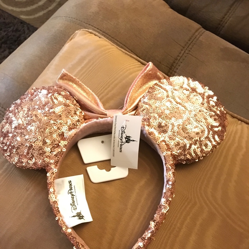 LAST CHANCE NWT Authentic Rose Gold Disney ears - Picture 6 of 7